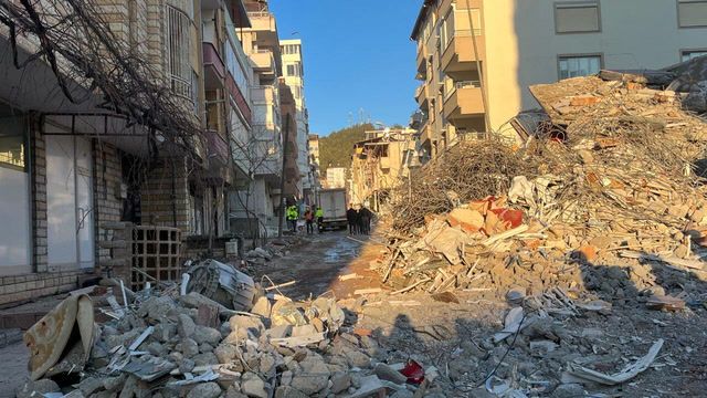 Turkey earthquake: Why did so many buildings collapse?