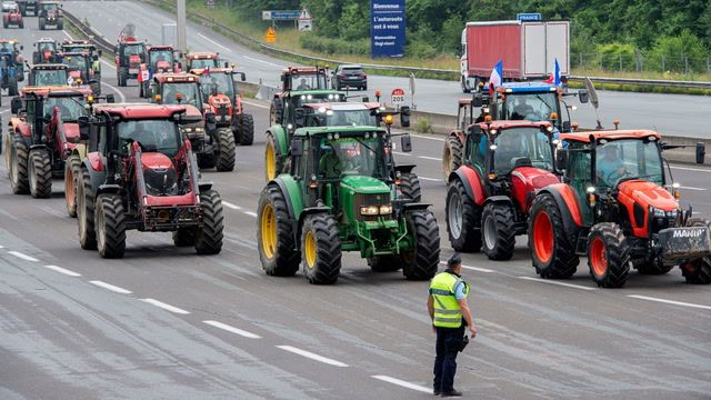 Spanish farmers protest EU policies
