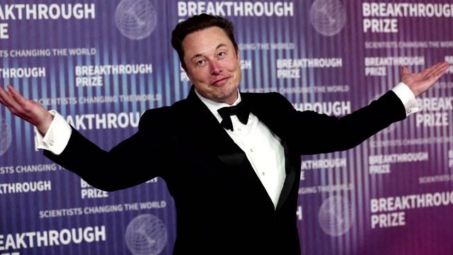 Tesla begins legal bid to OK Elon Musk's mega-pay