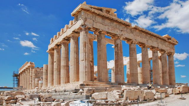 Athens Acropolis closes as heatwave sweeps Greece