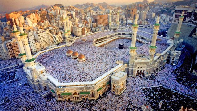 Egypt cracks down on tourism companies after Mecca heat deaths