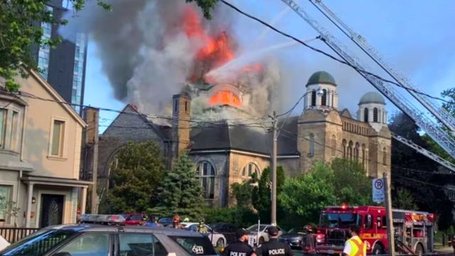 Historic Toronto church holding valuable artwork gutted by fire