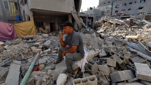 Israeli strike kills more than 70 in Gaza