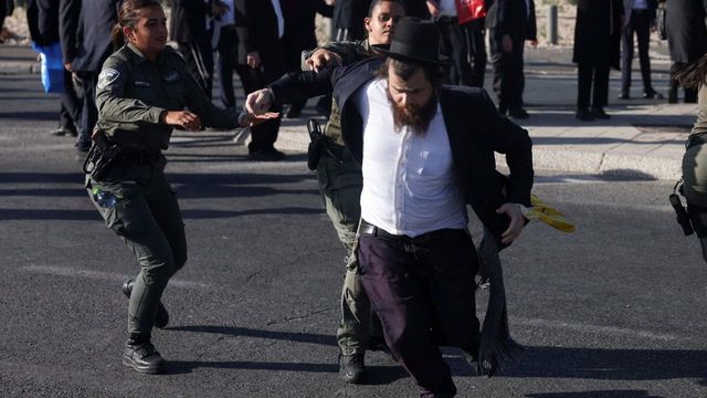 Israel ends draft exemptions for ultra-Orthodox Jews