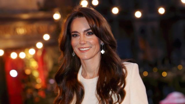 Britain's Kate 'making progress' with cancer treatment