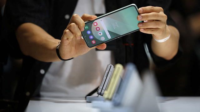 Samsung bets on foldable phones, health monitoring