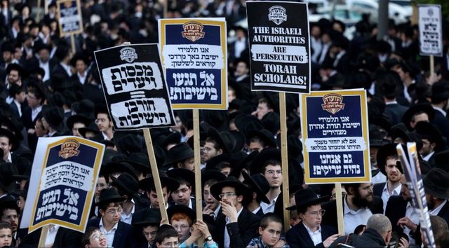 Ultra-Orthodox Jews rally against military service