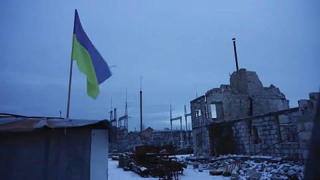 Young Ukrainians rebuild destroyed village
