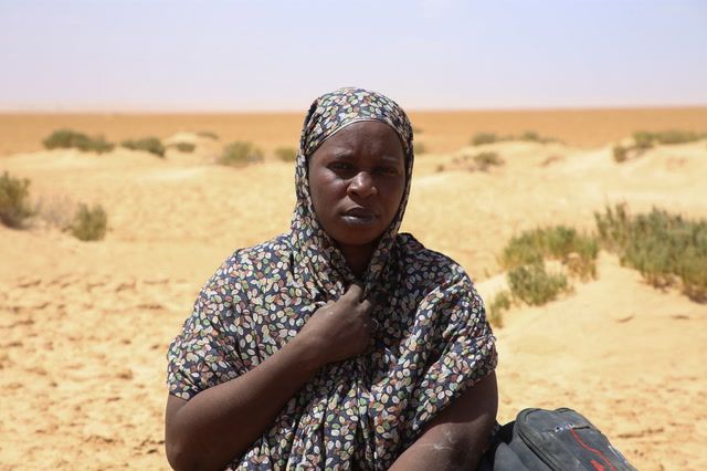 Amid Sudan's war, people eat leaves and cats to survive